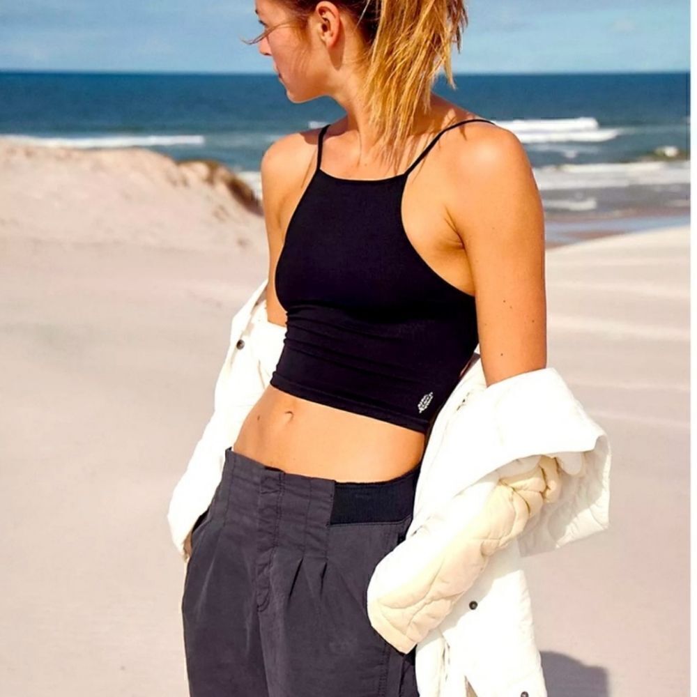 Tighten Up Cutout Tank Free People Solid Black XS/S